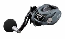 Daiwa Lexa TW 400 Baitcasting Reels -Fishing Products Store LEXA300TWS side scaled 1